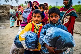 Blanket distribution