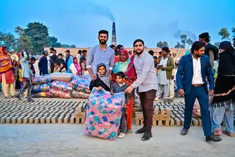 Blanket distribution