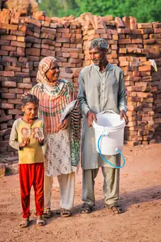 Water filter distribution