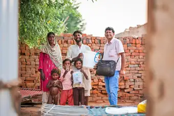 Water filter distribution