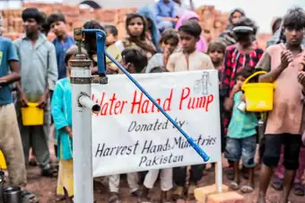Water pump installation