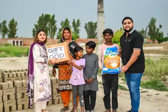 Food and ration distribution